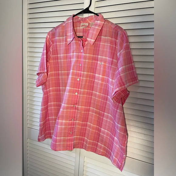 Vintage Chic Short Sleeve Button Down Cuff Sleeve Vent Side Blouse Size 1X Pink - Picture 3 of 12
